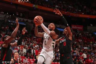 展现出无与 展现出无与