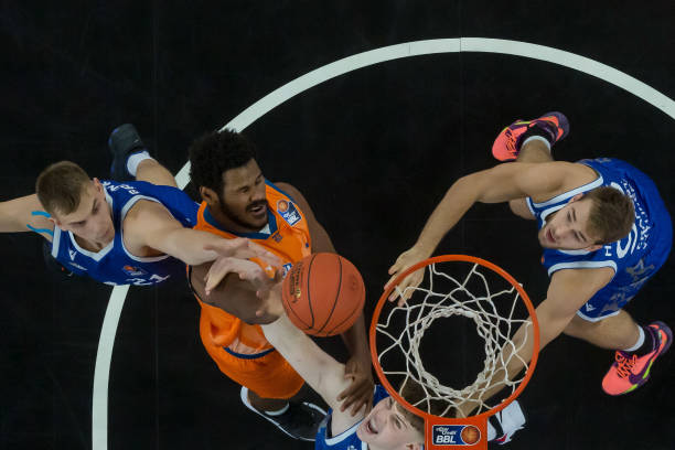 通过深入分 通过深入分