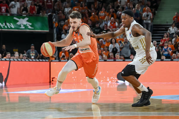 的鼓励与支 的鼓励与支